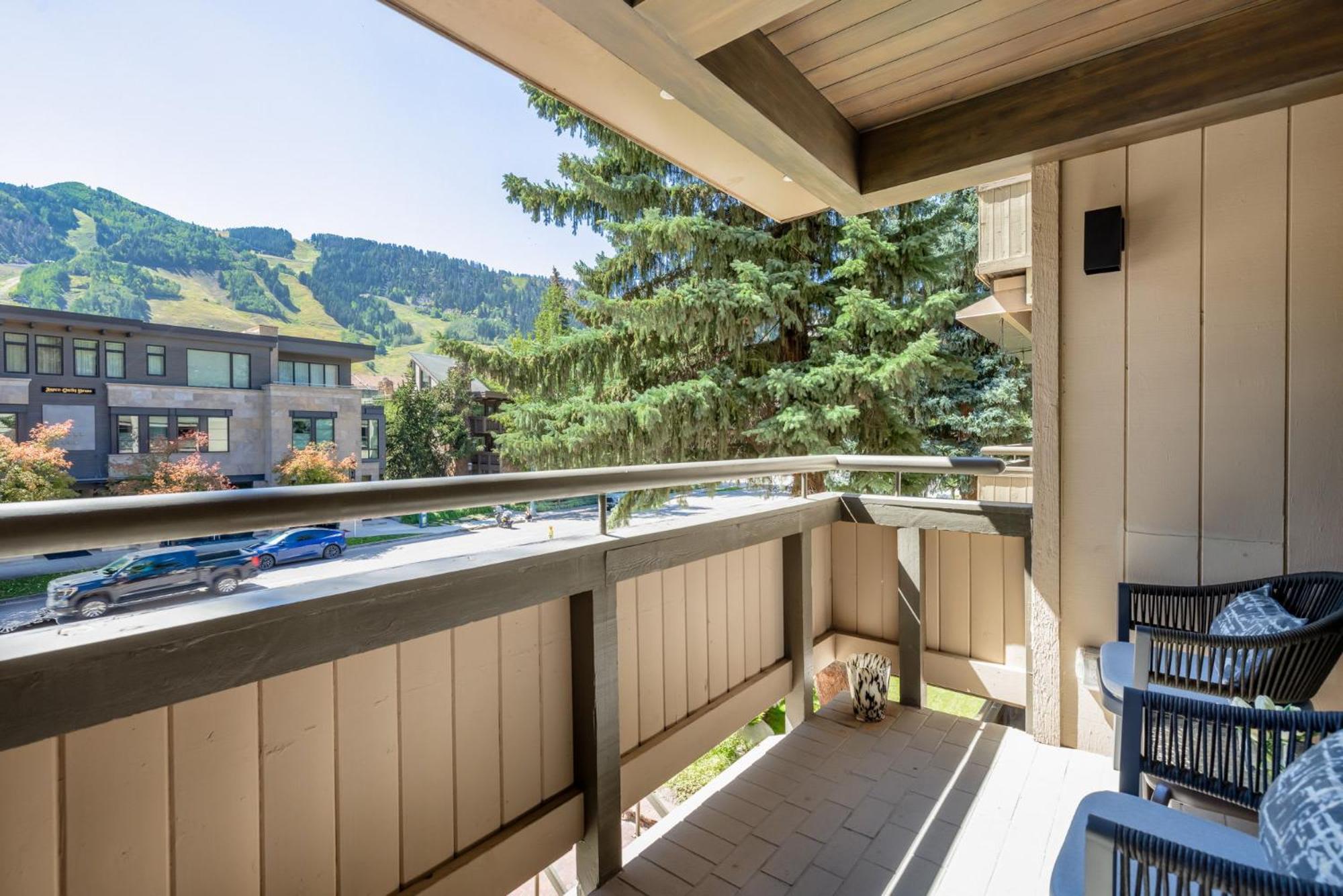 Apartment Renovated 2br - Walk To Gondola Aspen